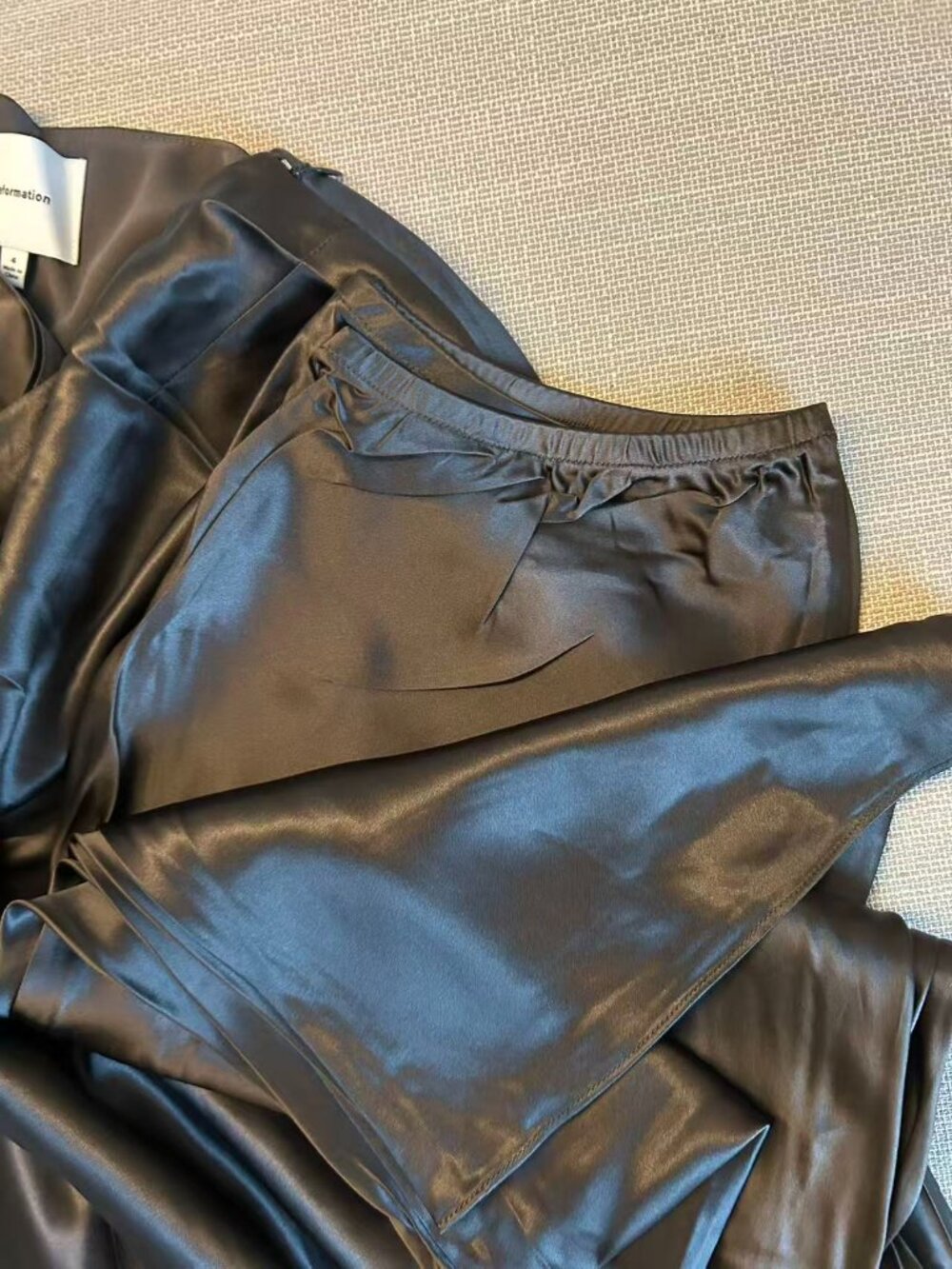 Reformation Samantha Silk Two Piece Sz4 Black Pearl Cafe Brown Set One Shoulder - Picture 9 of 12